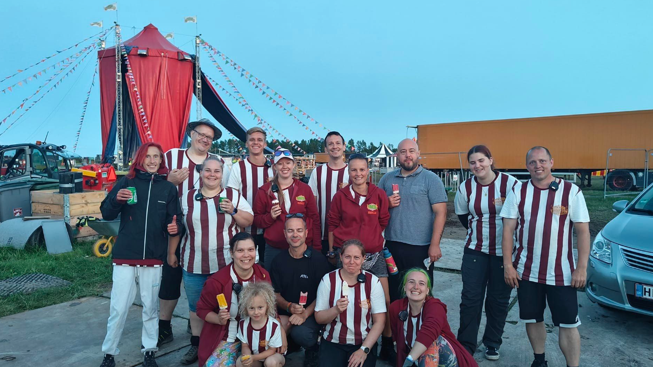 Opbygning - Cirkus Summarum 